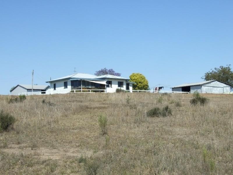 5758 New England Highway, Crows Nest QLD 4355