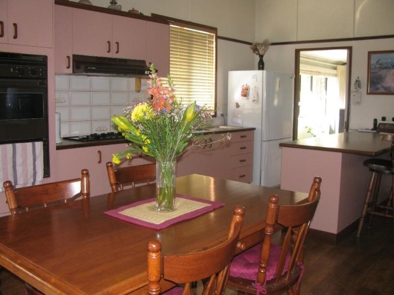 2 Blinco Street, Crows Nest QLD 4355