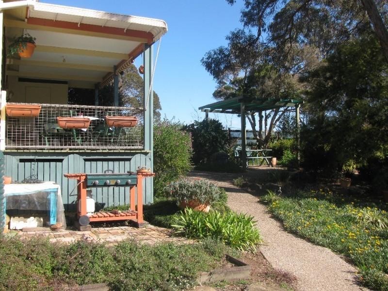 2 Blinco Street, Crows Nest QLD 4355