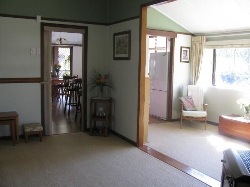 2 Blinco Street, Crows Nest QLD 4355