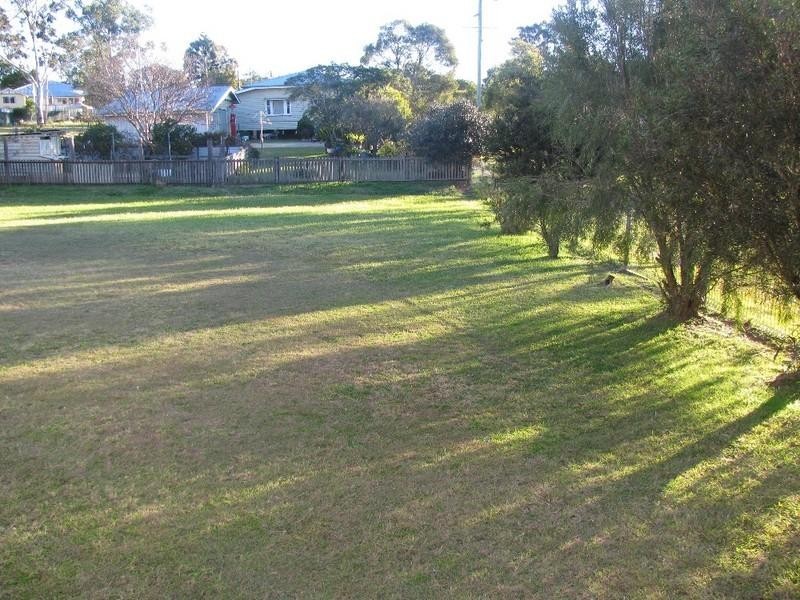 5a Church Street, Crows Nest QLD 4355