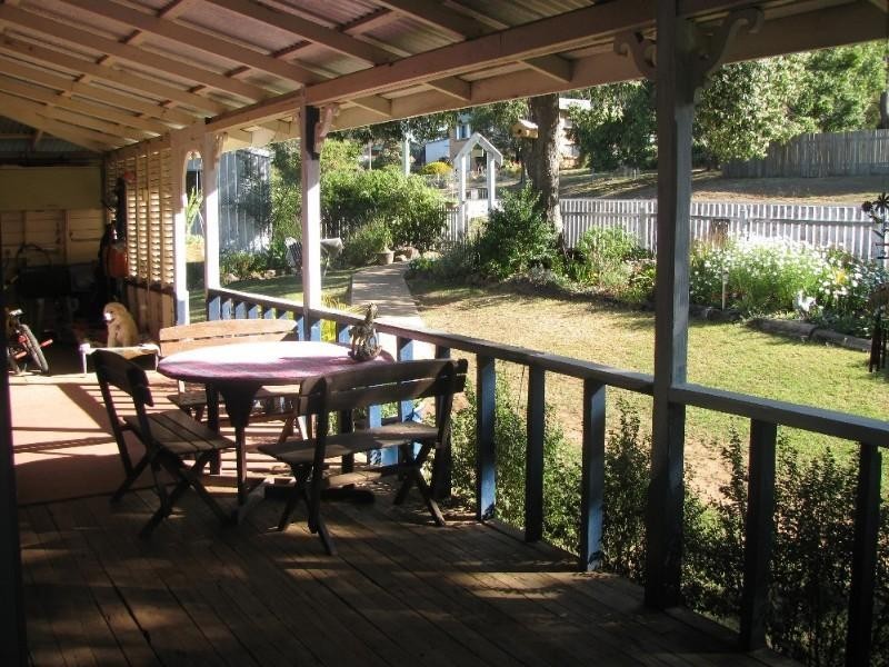 69 Albert Street, Crows Nest QLD 4355