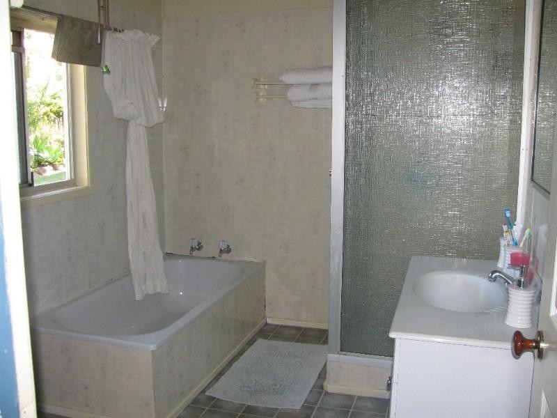 69 Albert Street, Crows Nest QLD 4355