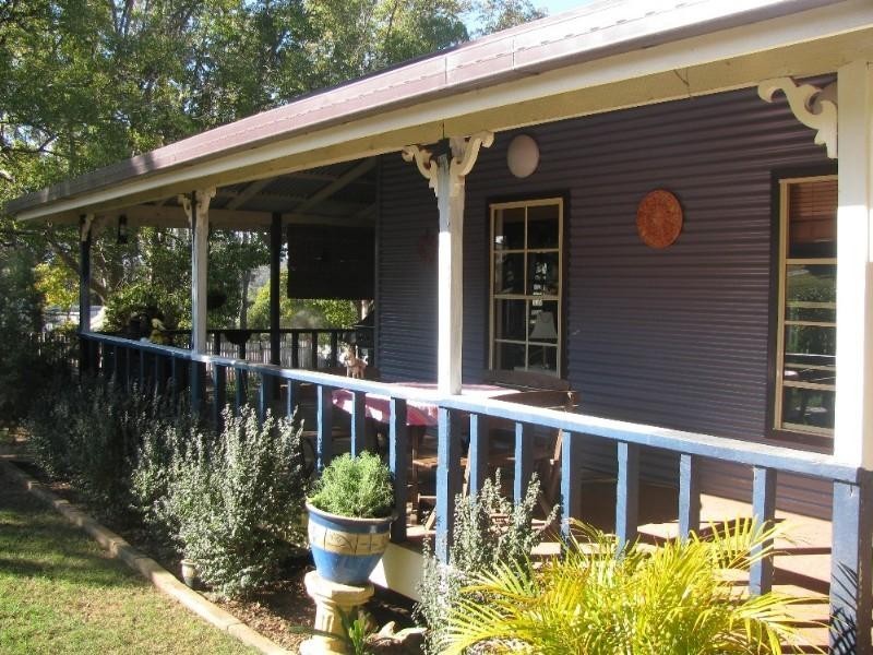 69 Albert Street, Crows Nest QLD 4355