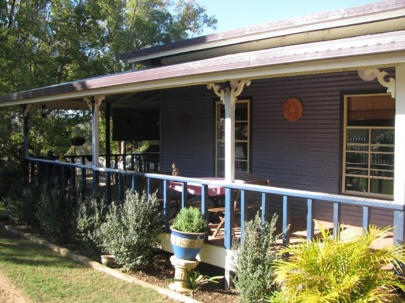 69 Albert Street, Crows Nest QLD 4355