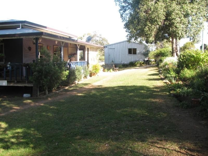 69 Albert Street, Crows Nest QLD 4355