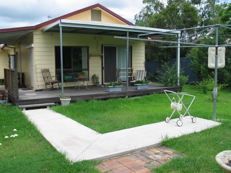 6 Dale Street, Crows Nest QLD 4355