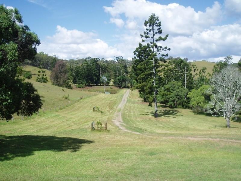 317 Marshall Road, Crows Nest QLD 4355