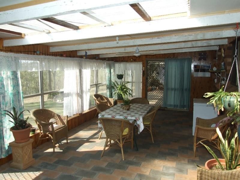 6891 New England Highway, Crows Nest QLD 4355