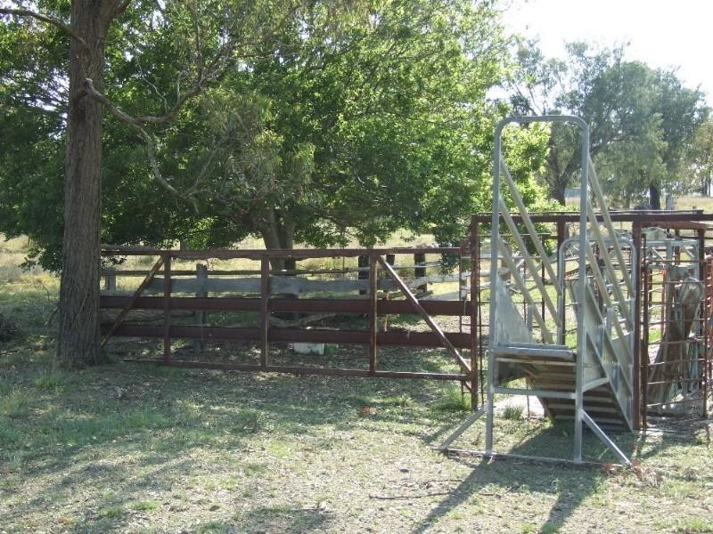 6891 New England Highway, Crows Nest QLD 4355