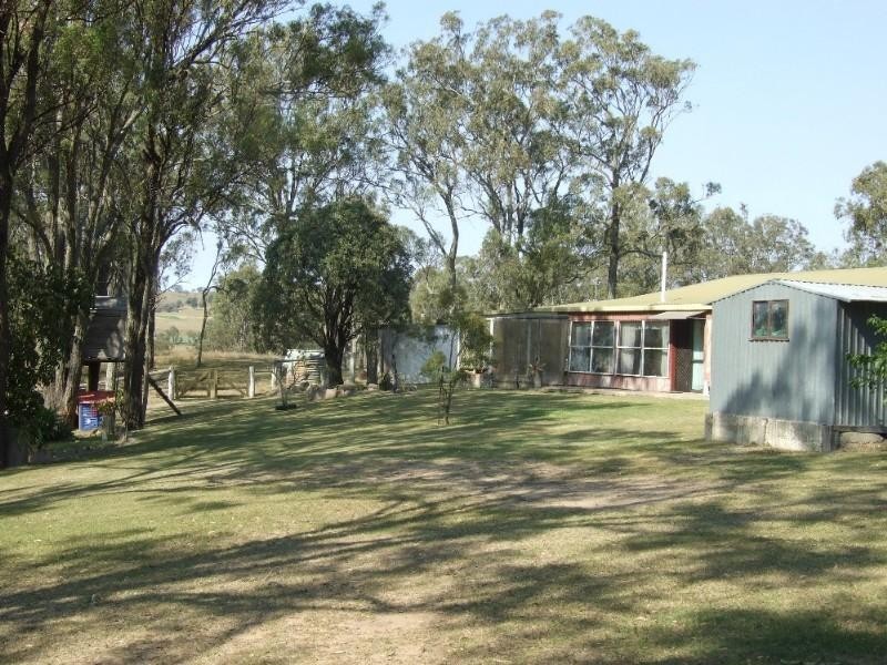 6891 New England Highway, Crows Nest QLD 4355