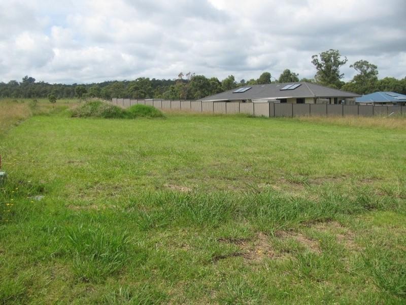 7 Naomi Drive, Crows Nest QLD 4355