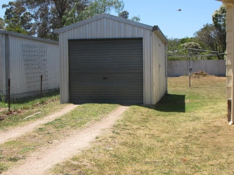 4 Dale Street, Crows Nest QLD 4355