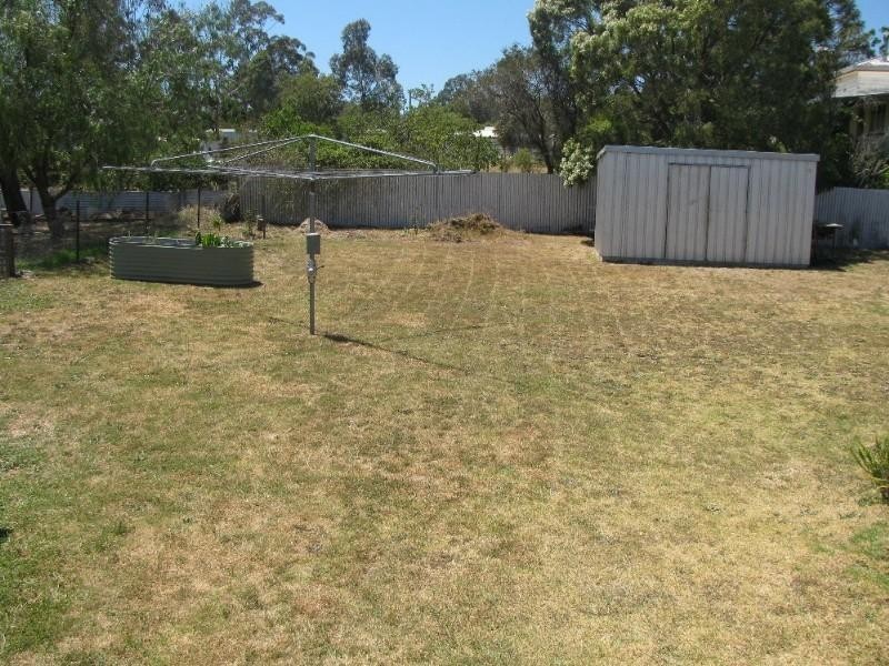 4 Dale Street, Crows Nest QLD 4355