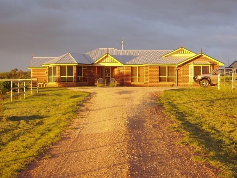 228 Valewood Road, Geham QLD 4352
