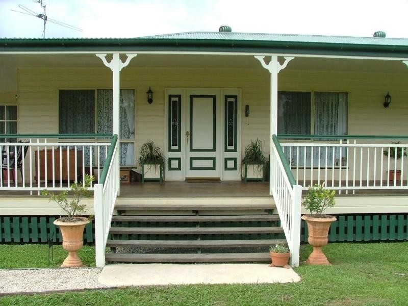 7313 New England Highway, Crows Nest QLD 4355