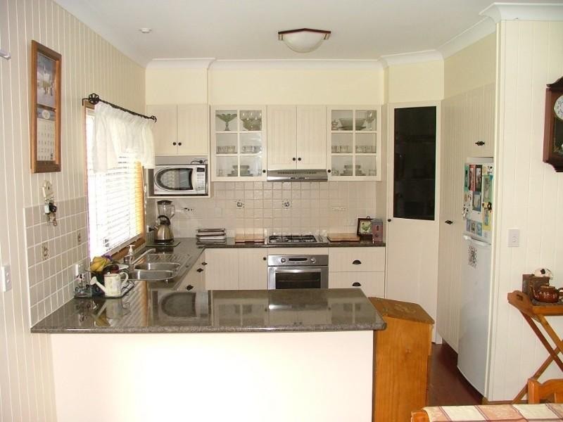 7313 New England Highway, Crows Nest QLD 4355