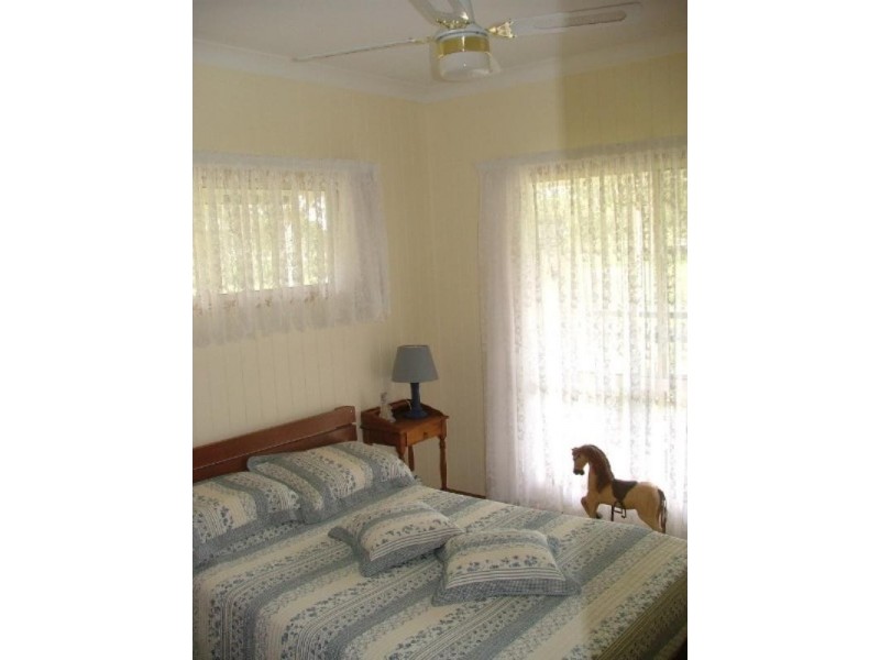 7313 New England Highway, Crows Nest QLD 4355