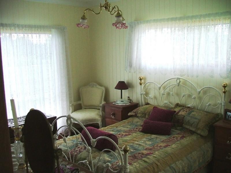 7313 New England Highway, Crows Nest QLD 4355