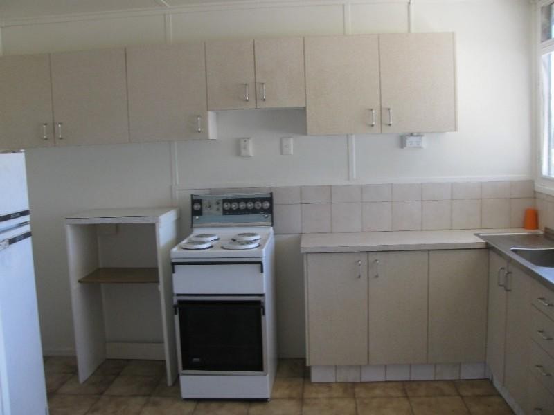 2 Dale Street, Crows Nest QLD 4355