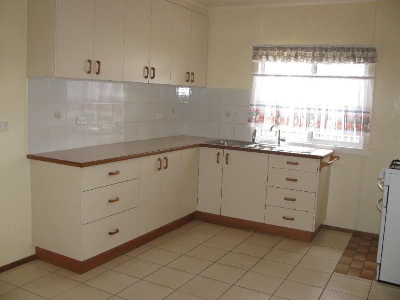 54 Charles Street, Crows Nest QLD 4355