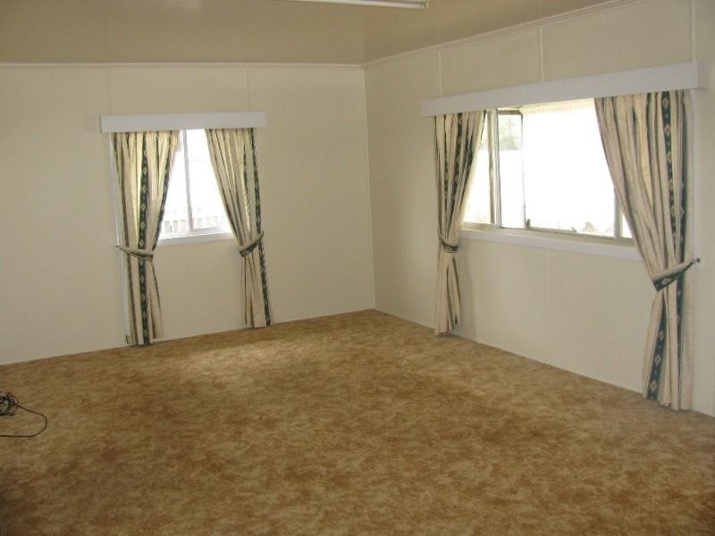 54 Charles Street, Crows Nest QLD 4355