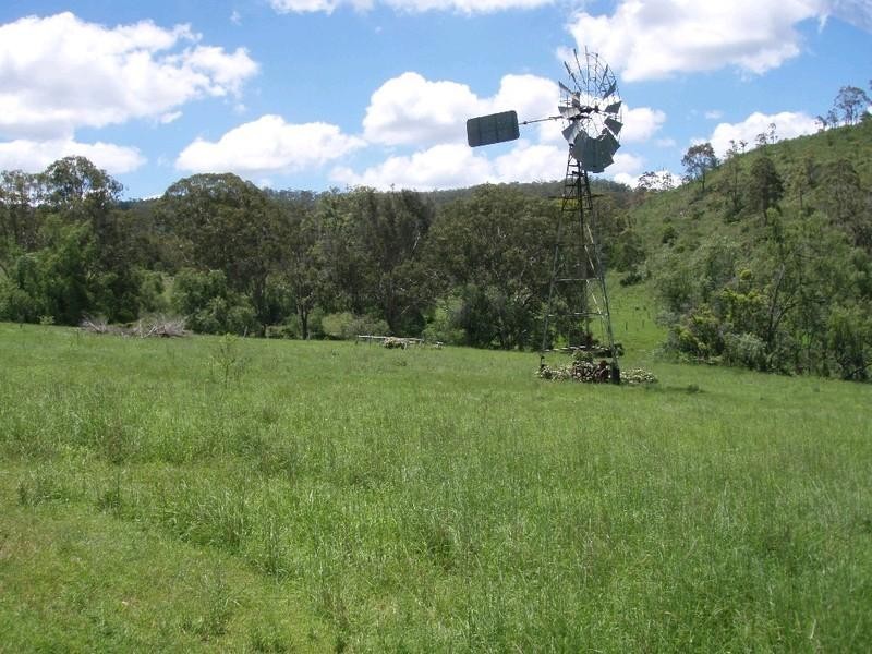 542 Tarpaulin Road, Crows Nest QLD 4355