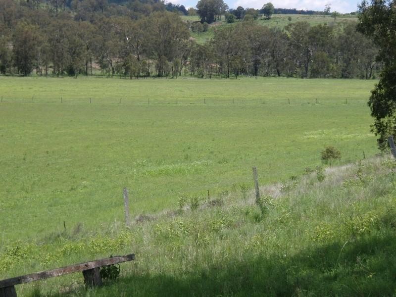 542 Tarpaulin Road, Crows Nest QLD 4355