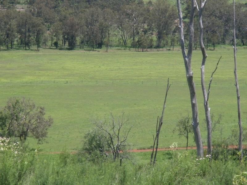 542 Tarpaulin Road, Crows Nest QLD 4355