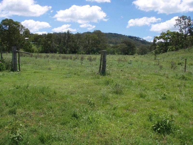 542 Tarpaulin Road, Crows Nest QLD 4355