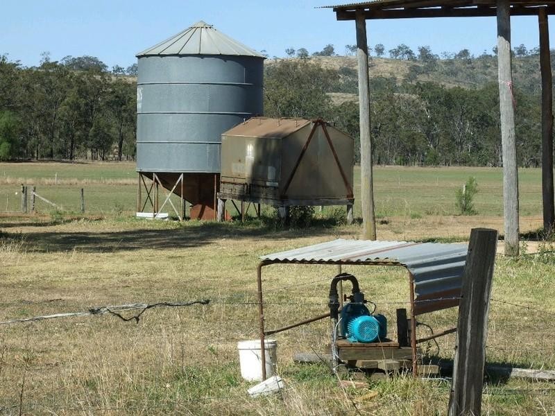 542 Tarpaulin Road, Crows Nest QLD 4355