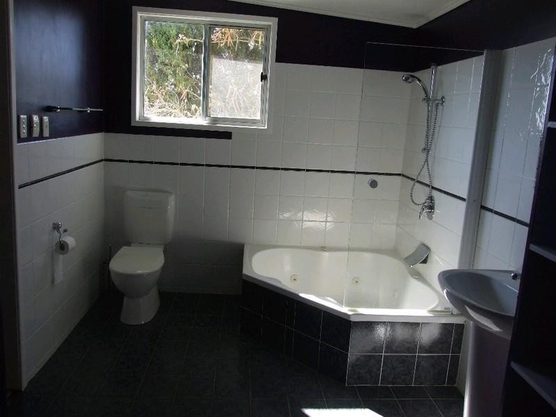 542 Tarpaulin Road, Crows Nest QLD 4355