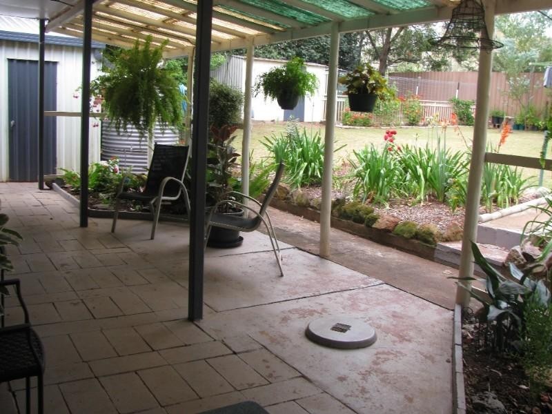 4 Mogg Road, Hampton QLD 4352