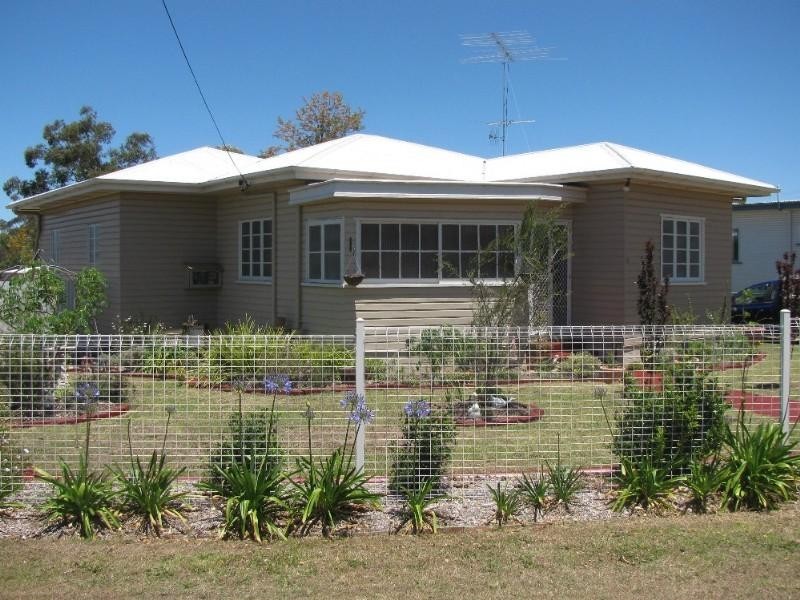 5 Lalor Street, Crows Nest QLD 4355