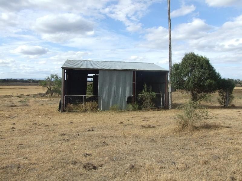 3596 Pechey Maclagan Road, Kulpi QLD 4352