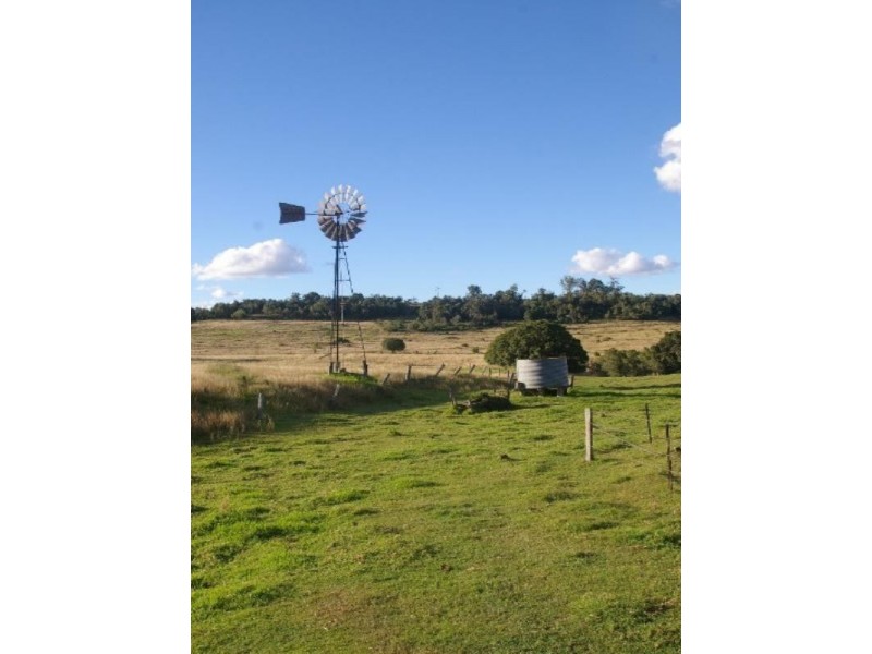 1277 Djuan Road, Crows Nest QLD 4355