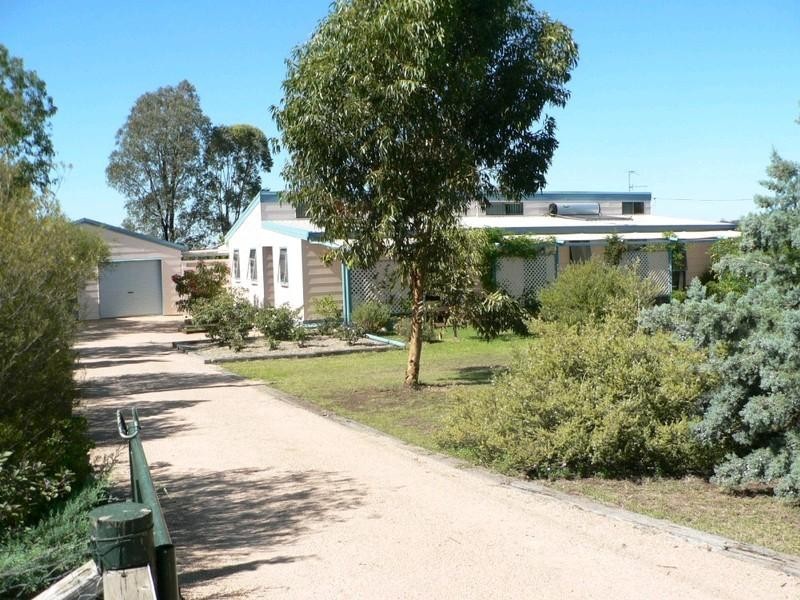 10 Kann Street, Goombungee QLD 4354