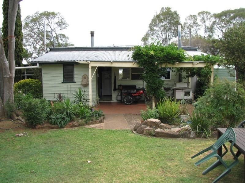 23 Thallon Street, Crows Nest QLD 4355