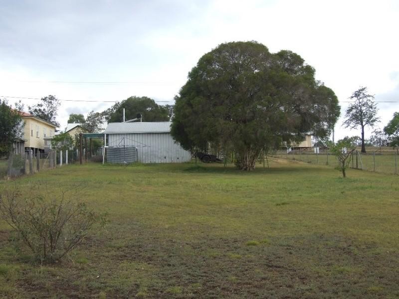 153 Mocatta Street, Goombungee QLD 4354