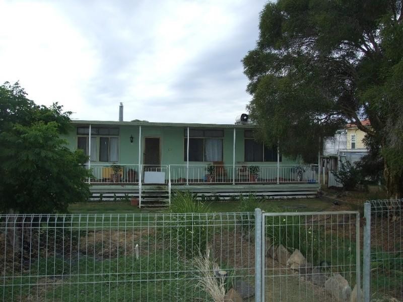 153 Mocatta Street, Goombungee QLD 4354