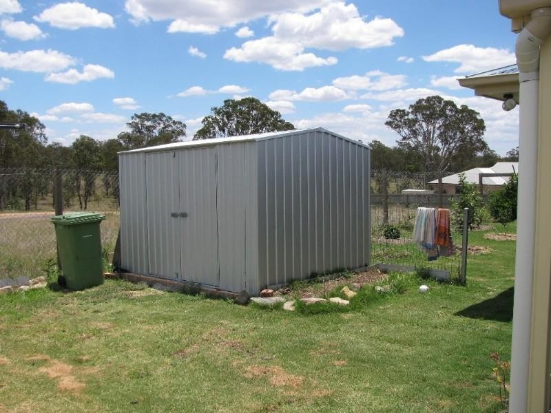 7 Jane Street, Crows Nest QLD 4355