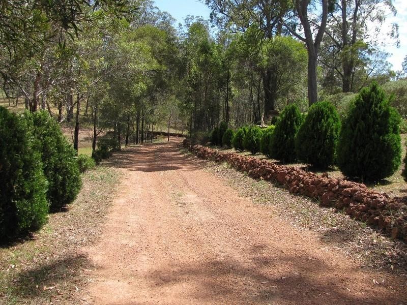 118 Wockner Road, Hampton QLD 4352