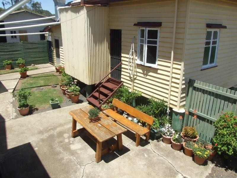 14 Munro Street, Cooyar QLD 4402