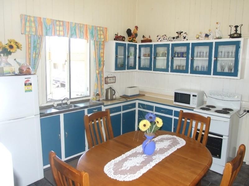 14 Munro Street, Cooyar QLD 4402