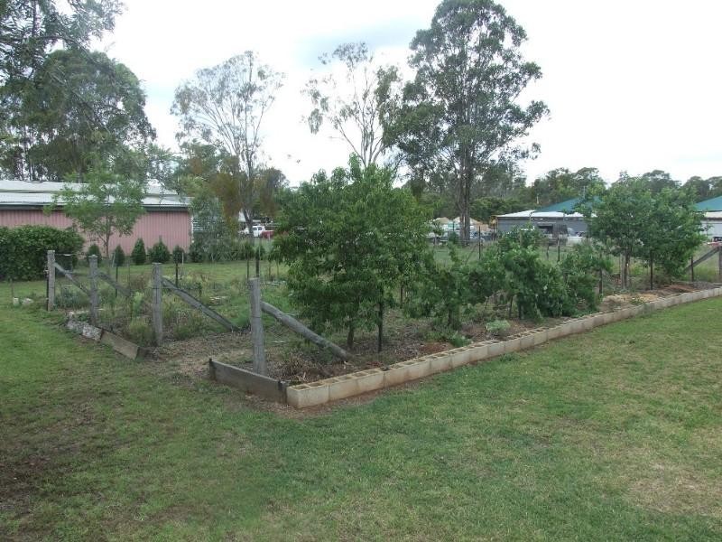 12 Littleton Street, Crows Nest QLD 4355