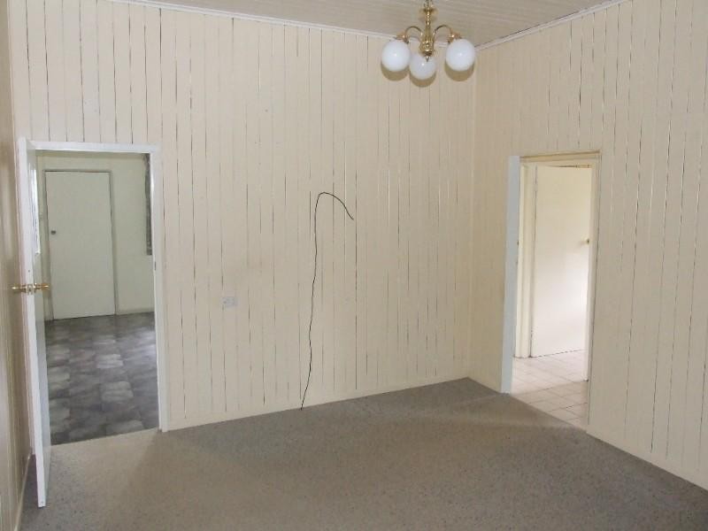 12 Littleton Street, Crows Nest QLD 4355