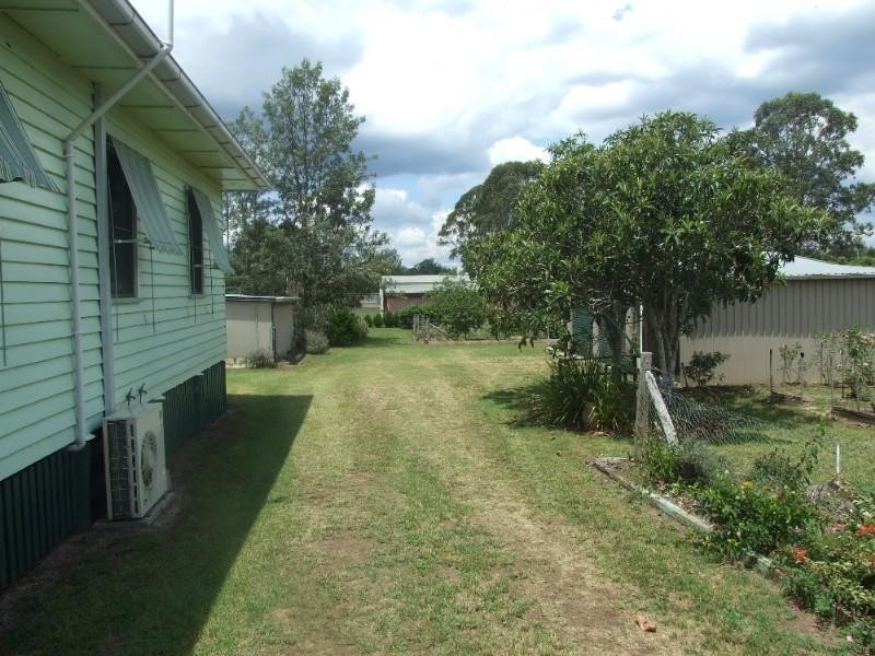 12 Littleton Street, Crows Nest QLD 4355