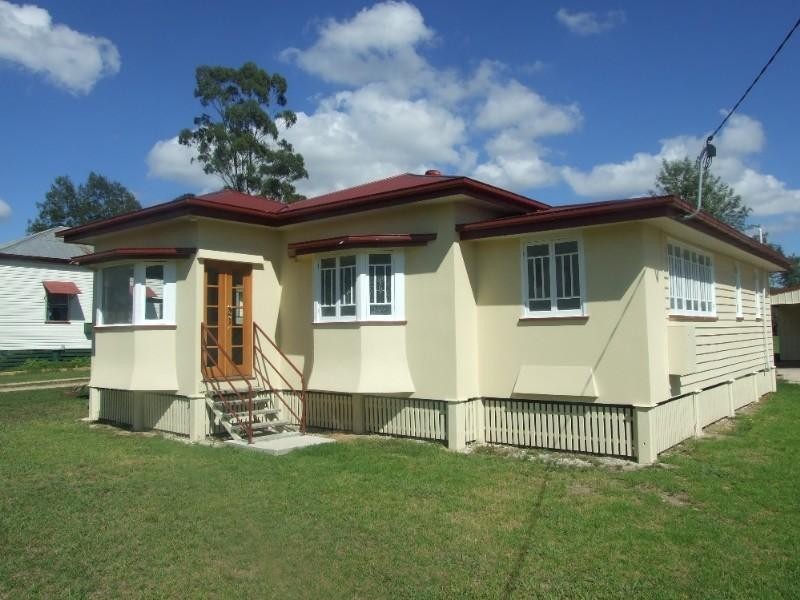 6 John Street, Crows Nest QLD 4355