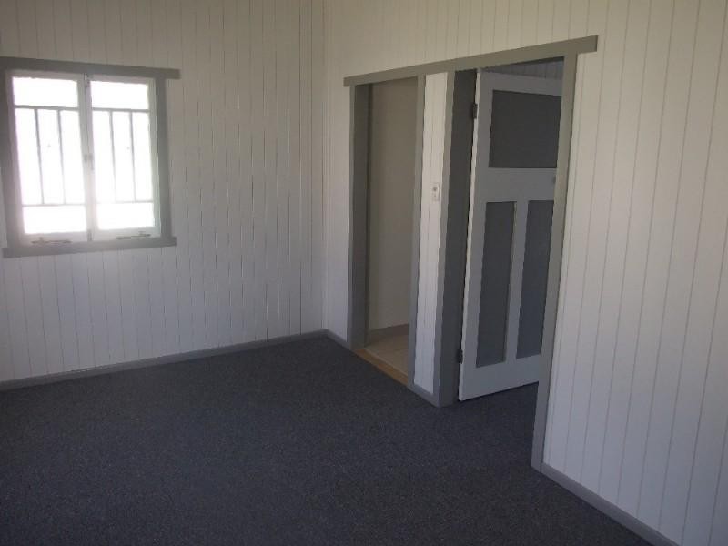 6 John Street, Crows Nest QLD 4355