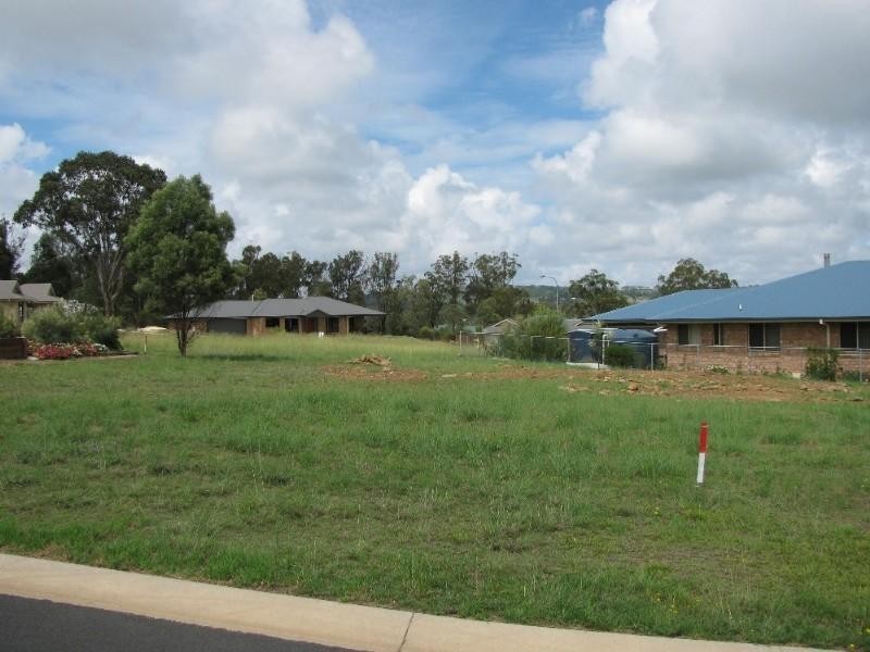 L33 Samuel Avenue, Crows Nest QLD 4355